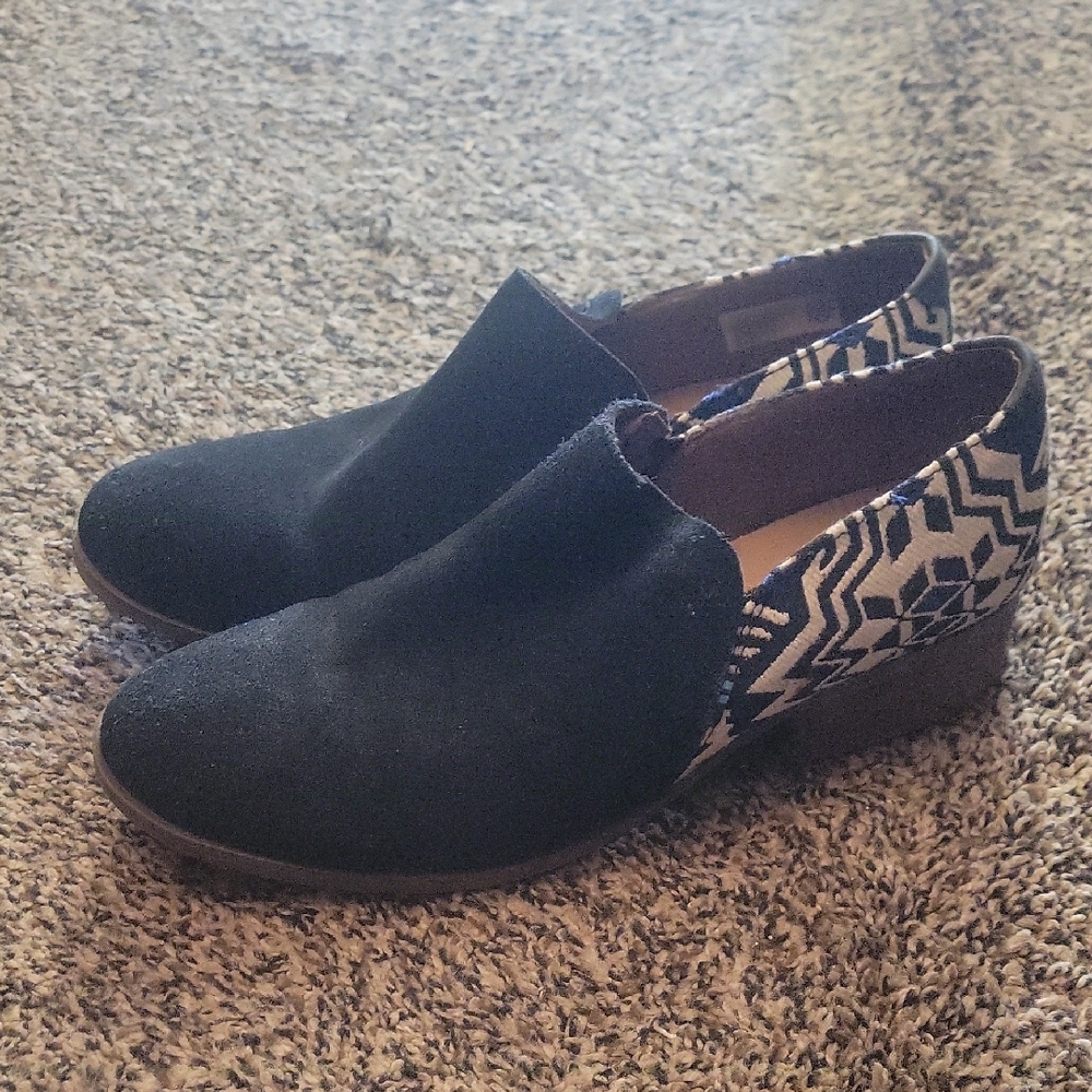 Toms Black and Blue Ankle Booties